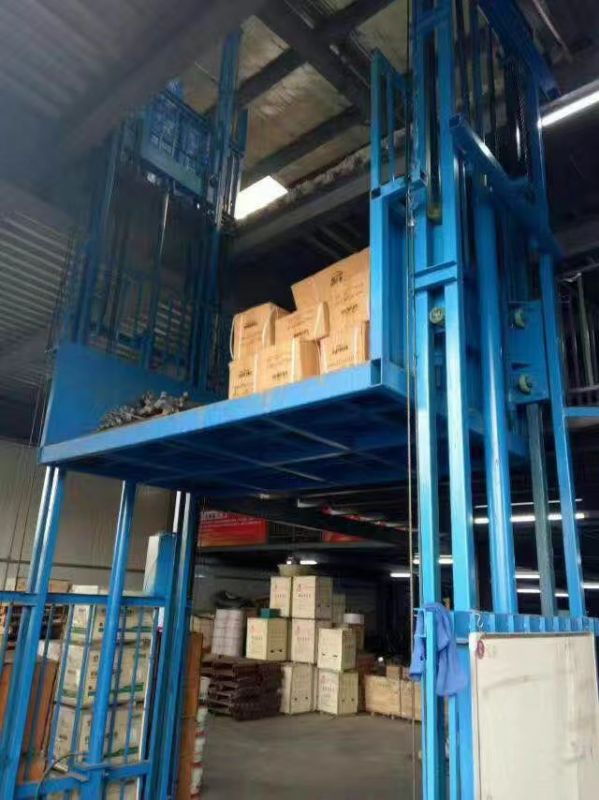 導(dǎo)軌式液壓升降載貨平臺